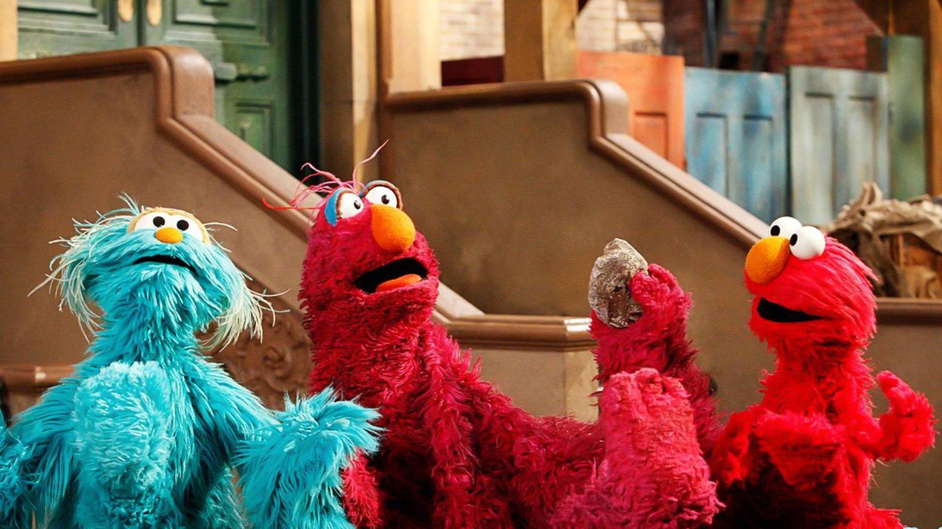 Still from Rosita and Elmo Teach Yoga