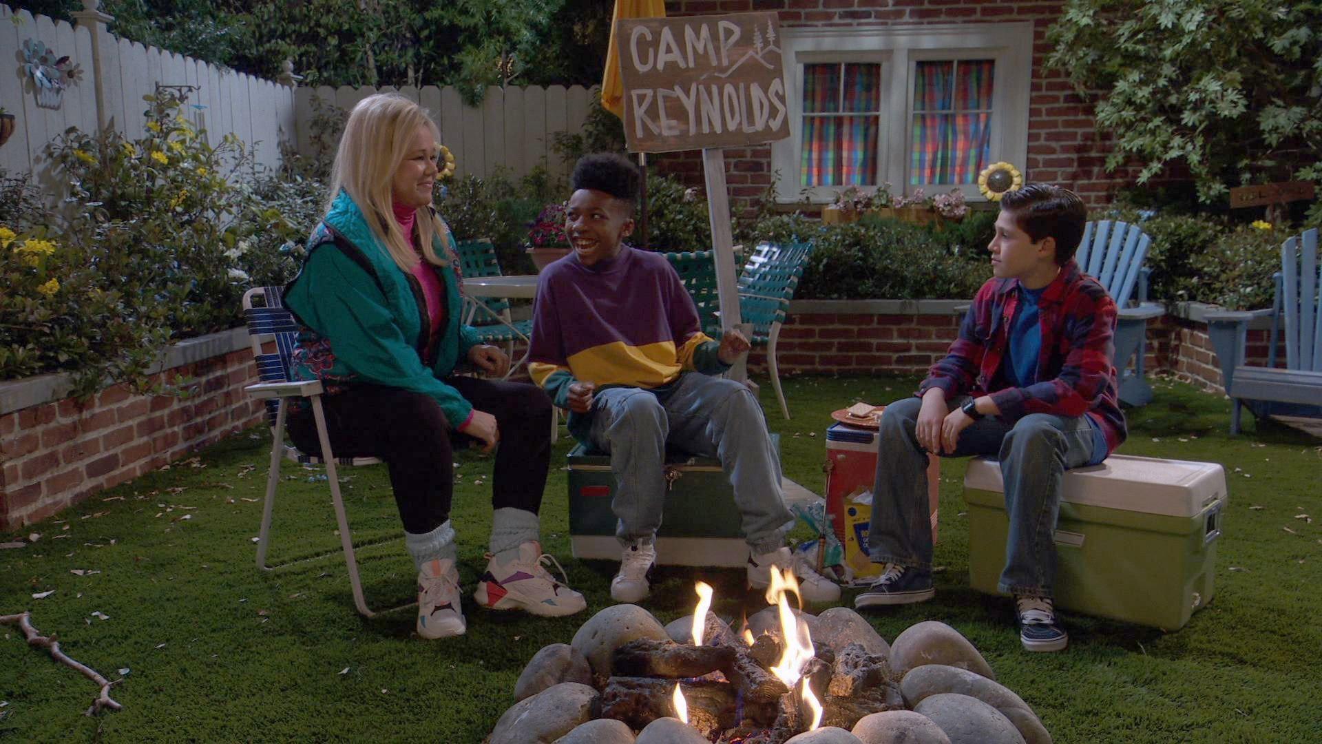 Still from Sing It On
