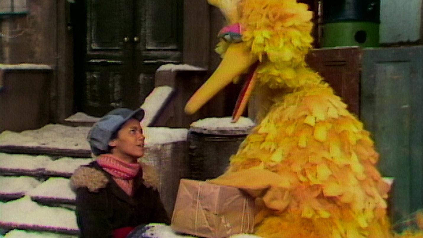 Still from Big Bird Mails a Snowball (0600)