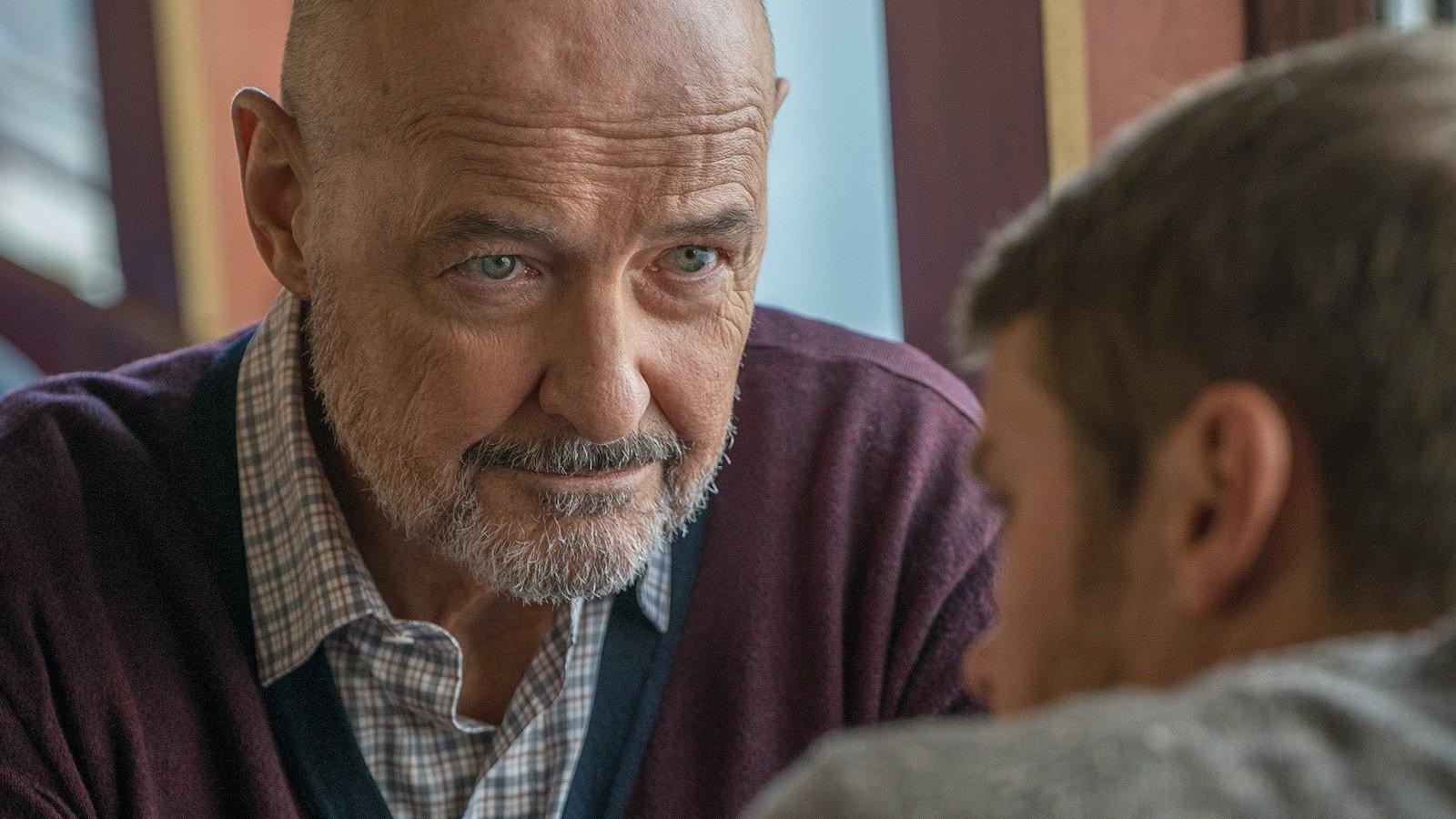 Still from Un Monsieur Triste En Costume