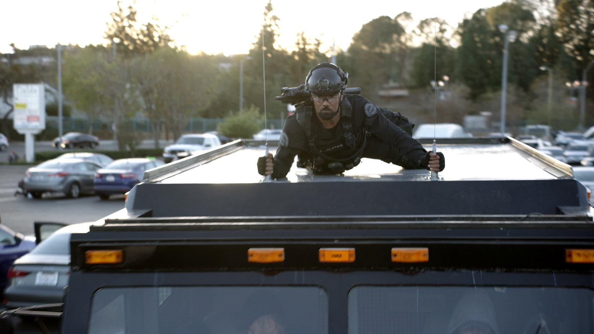 Still from Crews