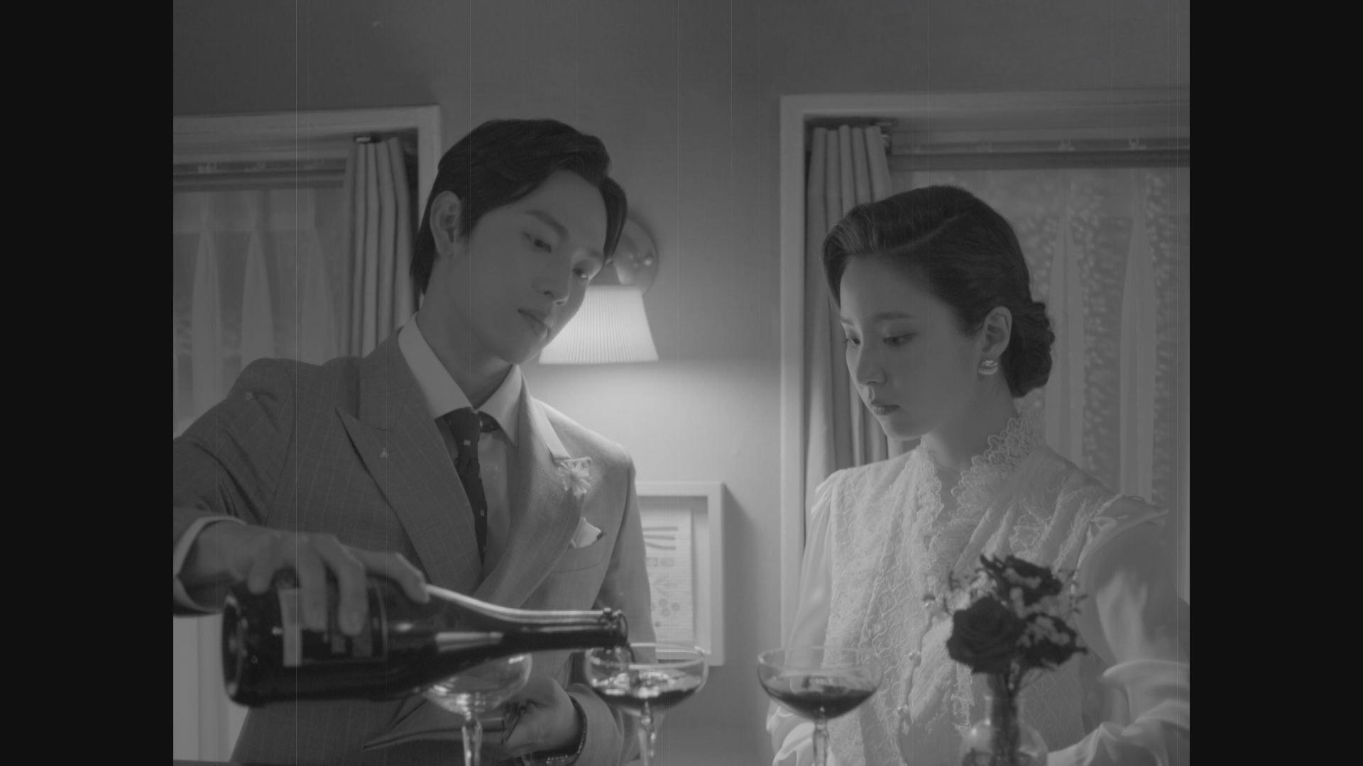 Still from You came here because you wanted to go to my house? Let's go.