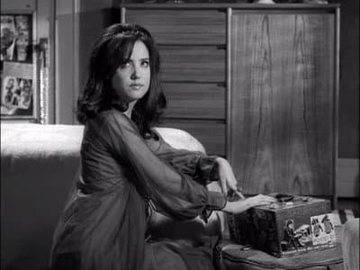 Still from Help for the Lovelorn