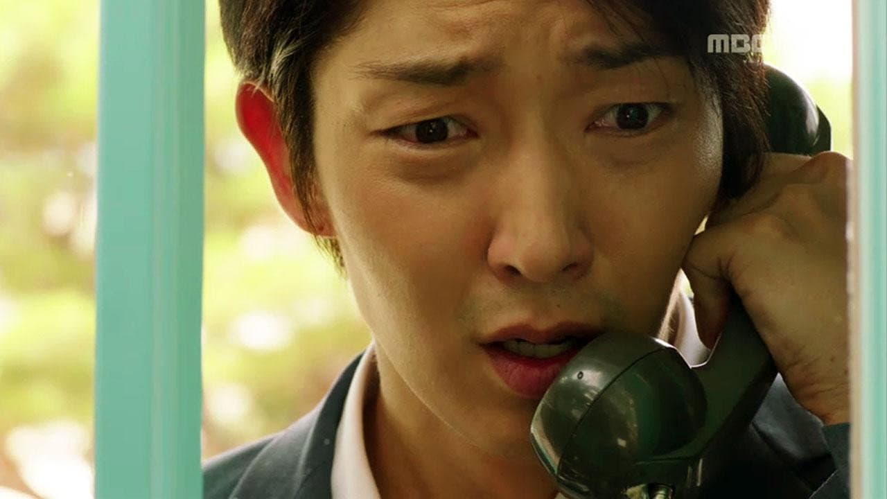 Still from Episode 4 - Soo-jin cannot have surgery because she is in custody! I might die!