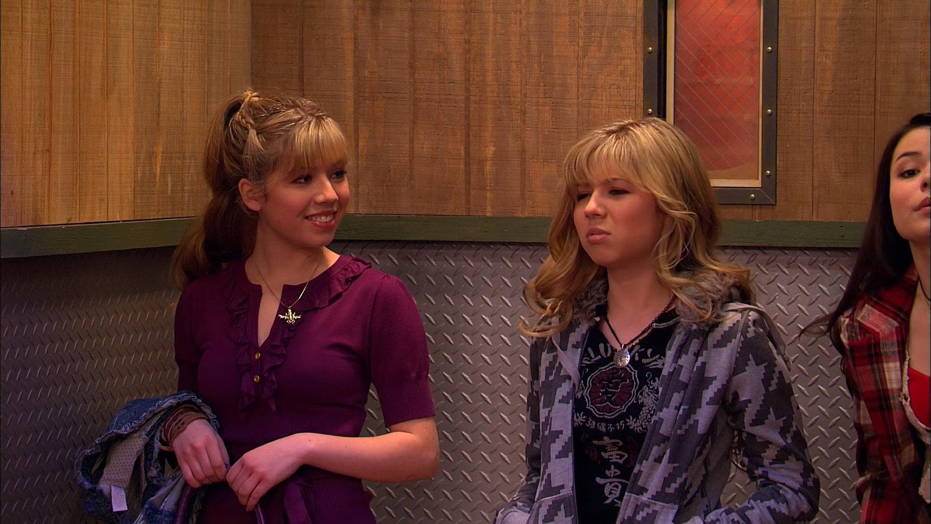 Still from iTwins