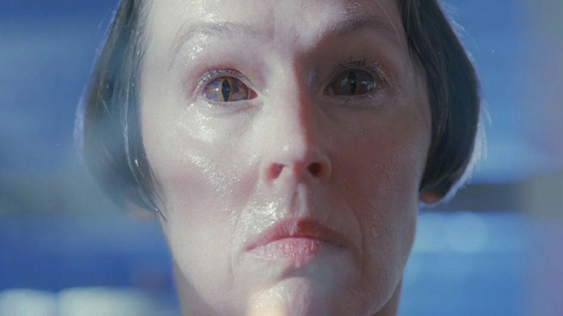 Still from Die Hand Die Verletzt