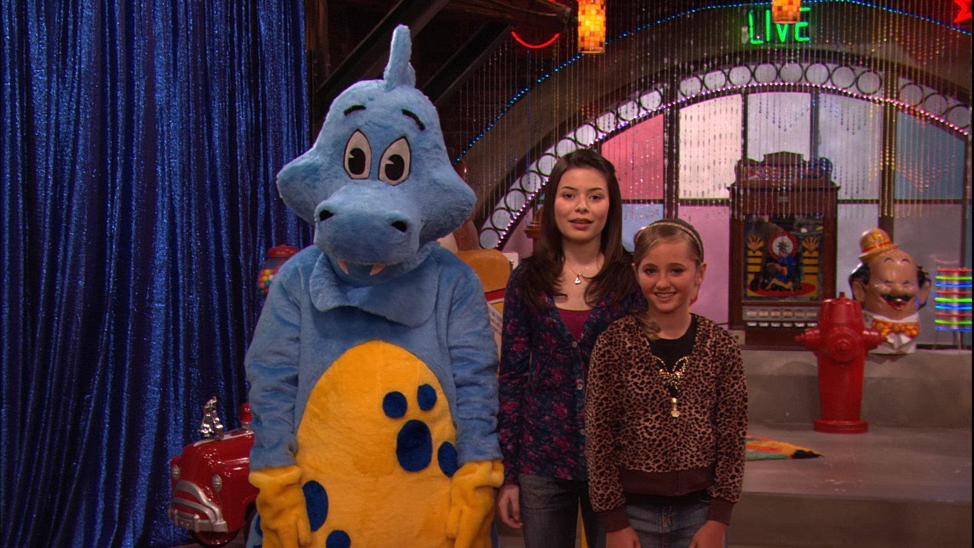 Still from iCarly Saves TV