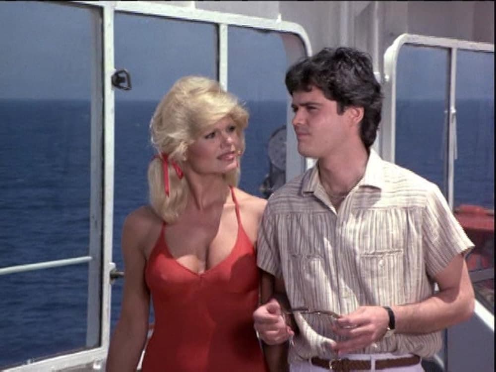 Still from Kinfolk/Sis and the Slicker/Moonlight and Moonshine/Too Close for Comfort/The Affair (1)
