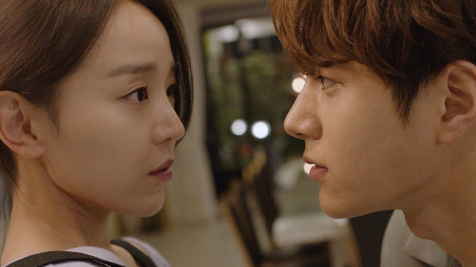 Still from Kang-woo Gets to Know Dan's Identity