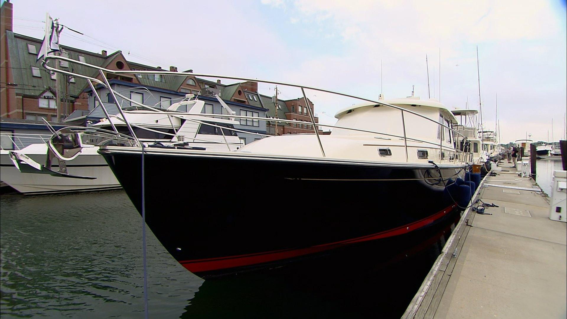 Still from Hollow Disk Pumps, Palm Sugar, Yachts