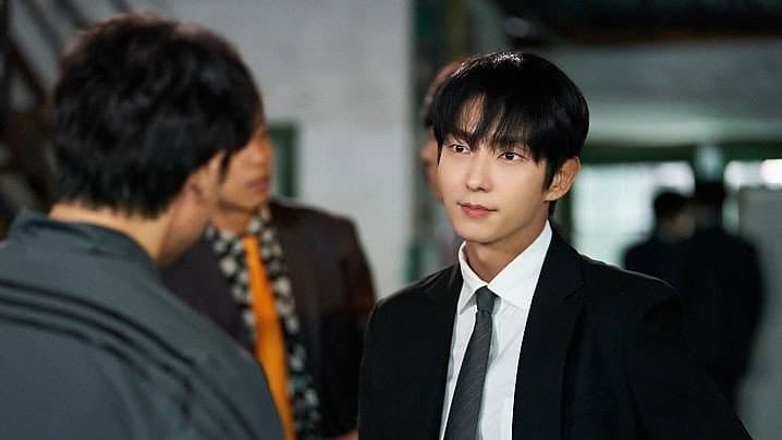 Still from Going After Park Dae Ho
