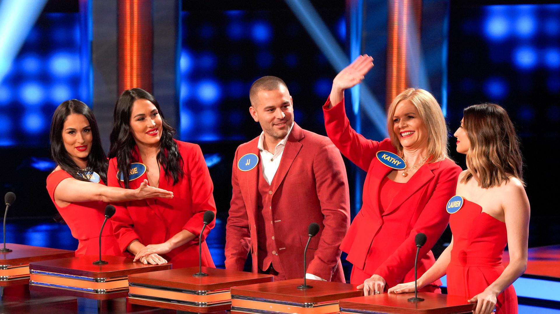 Still from Milo & Camryn Manheim vs. Marissa-Jaret Winokur and Bella Twins vs. MMA Fighters