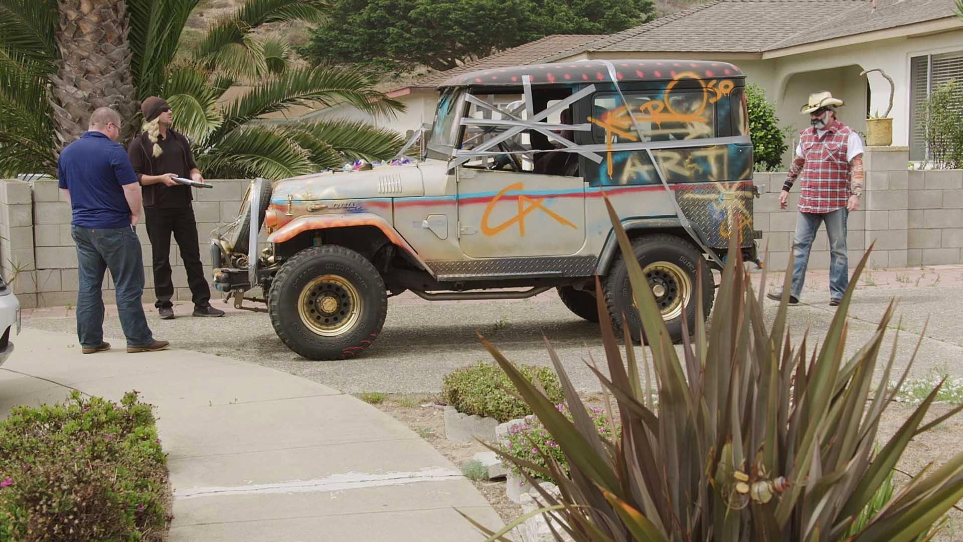 Still from Land Cruisin' for a Bruisin'
