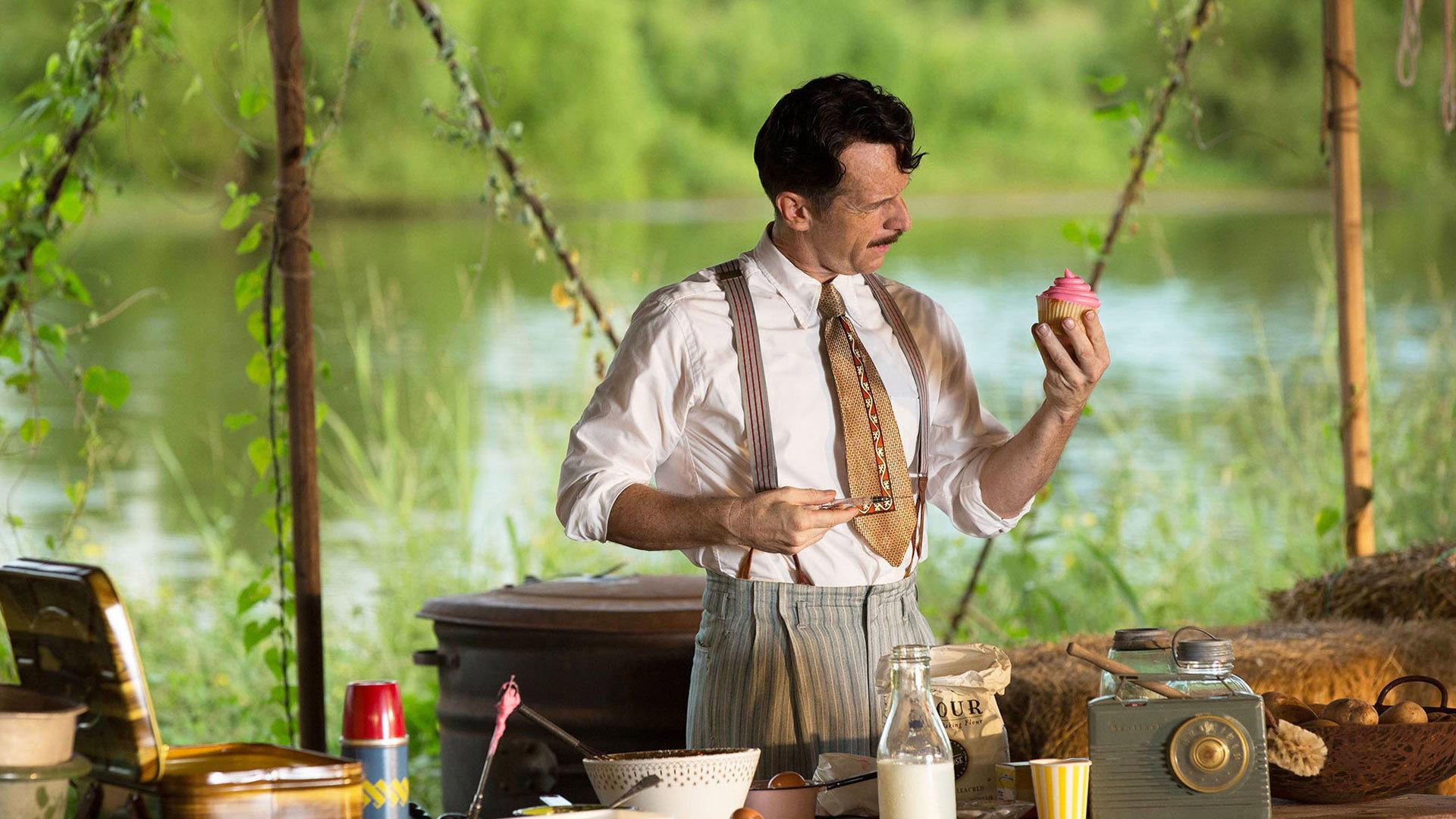 Still from Pink Cupcakes