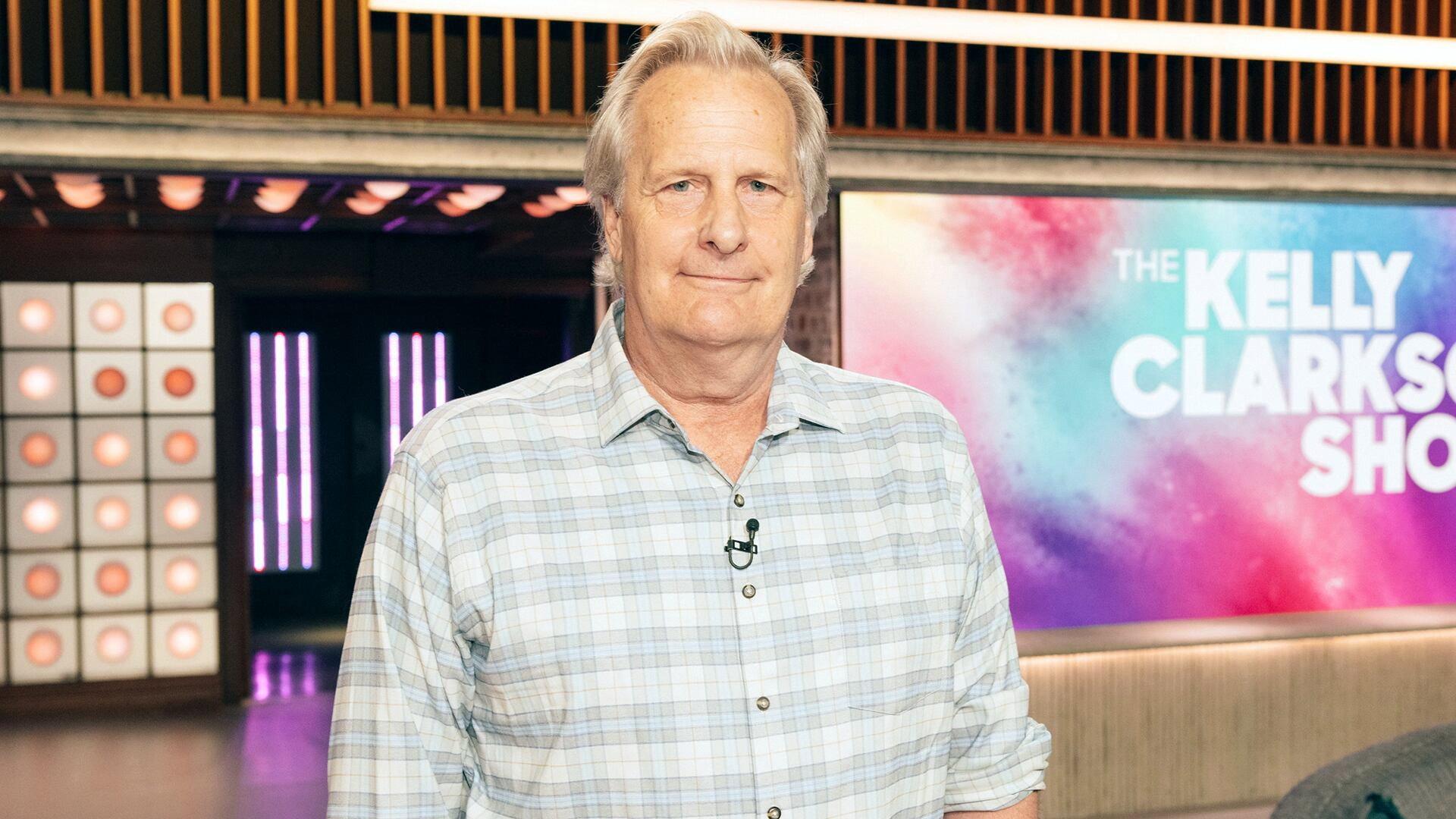 Still from Jeff Daniels, Hannah Einbinder, John Green, Hannah Marks, Lauren & Seth Rogen