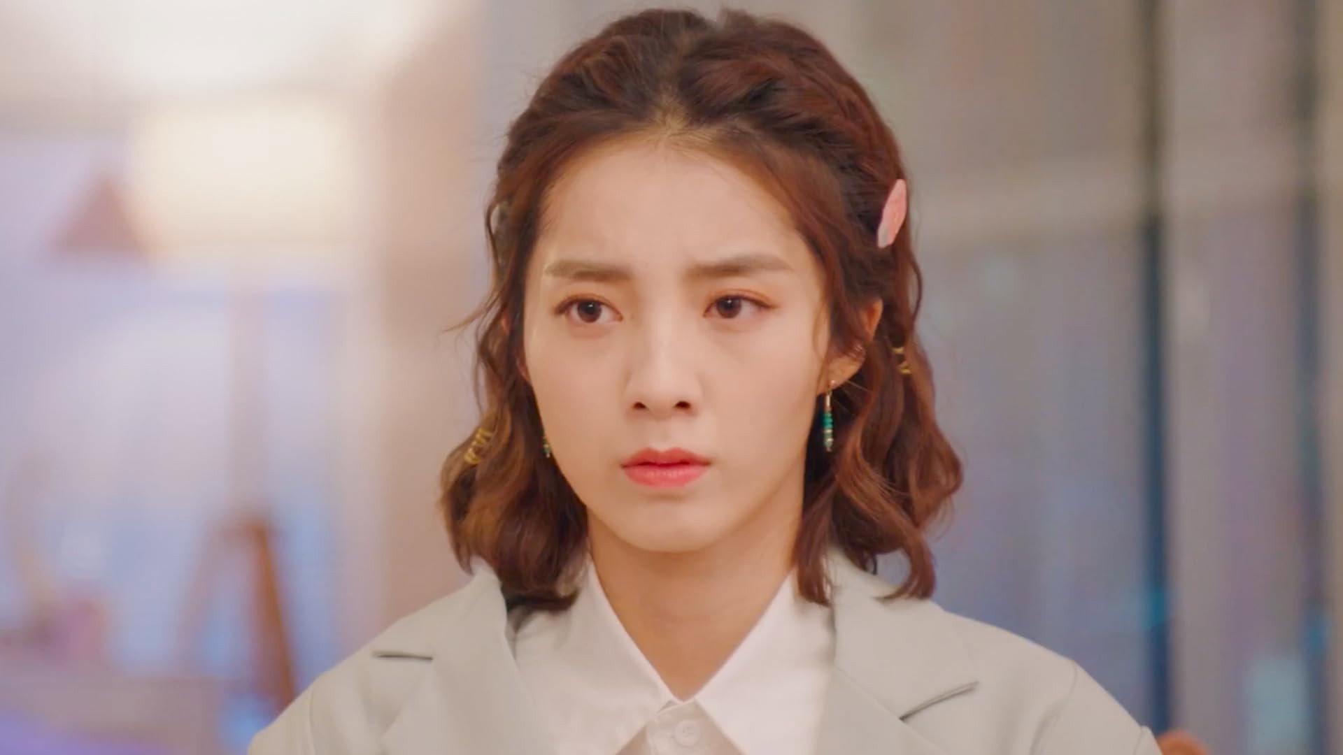Still from My Girlfriend Is An Alien