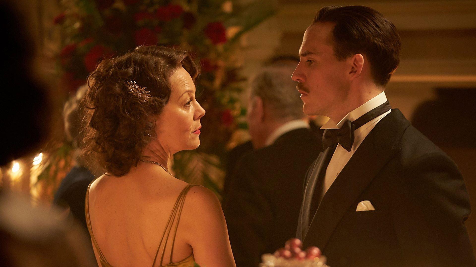 Still from Bonus scene: Polly and the Swan
