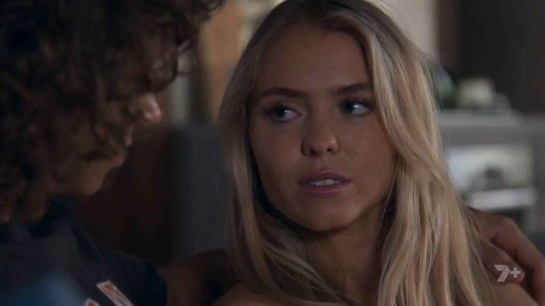 Still from Episode 8485
